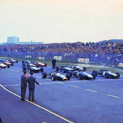 Départ du GP des Pays Bas à Zandwoort Départ du GP des Pays Bas à Zandwoort